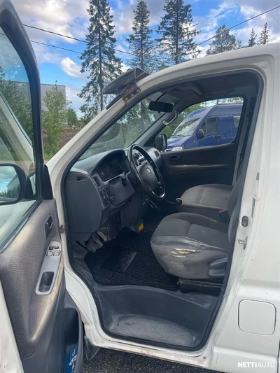 Toyota Hiace 2,5 D-4D 4WD 117 5ov pitkä 2011, photo 6/10