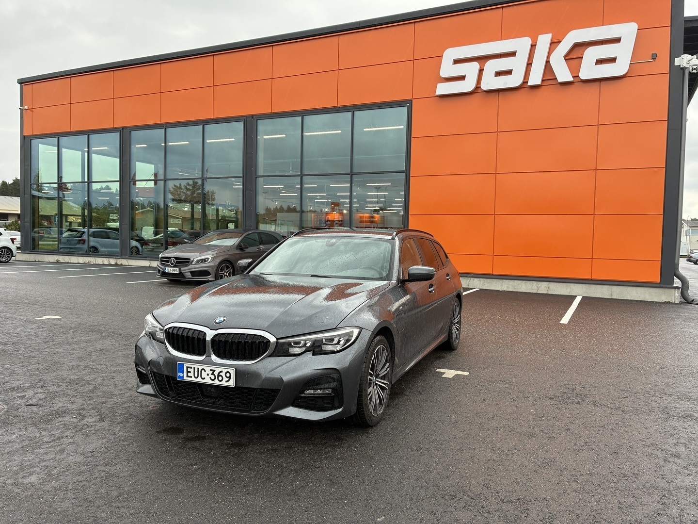BMW 330