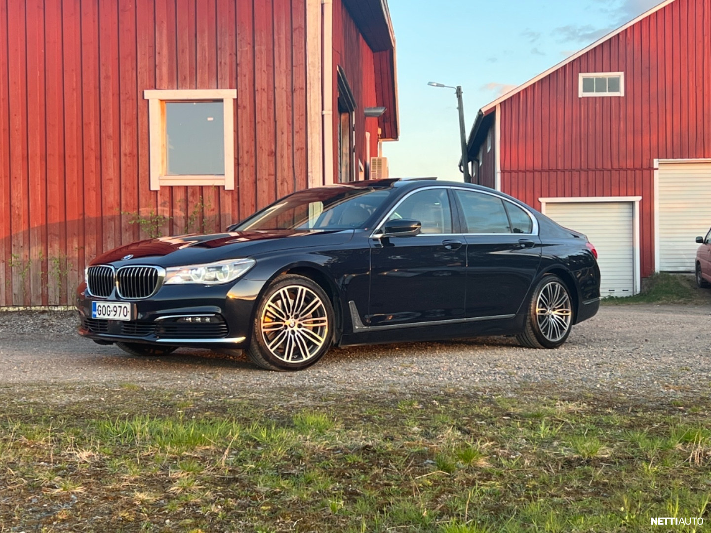 BMW 730