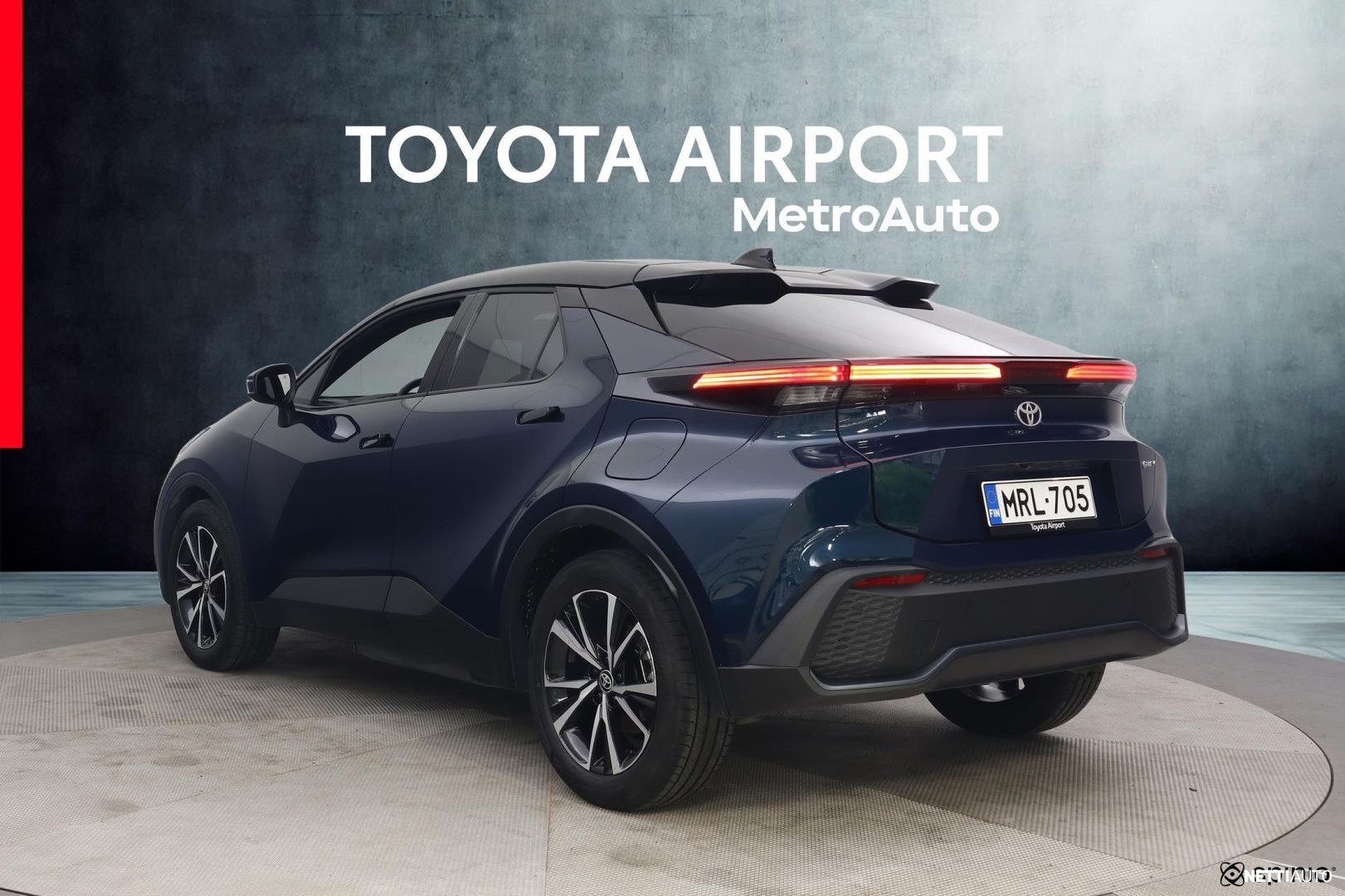 Toyota C-HR 2025, photo 2/25