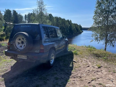 Suzuki Vitara 1995, photo 2/3