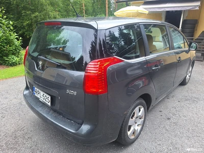 Peugeot 5008 2010, photo 4/6