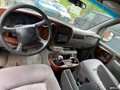 Chevrolet Chevy Van 2001, kuva 6/8