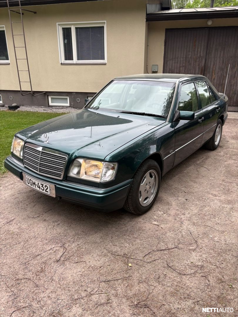 Mercedes-Benz E 220