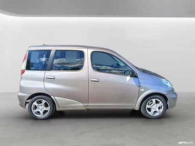Toyota Yaris Verso 2003, photo 4/23