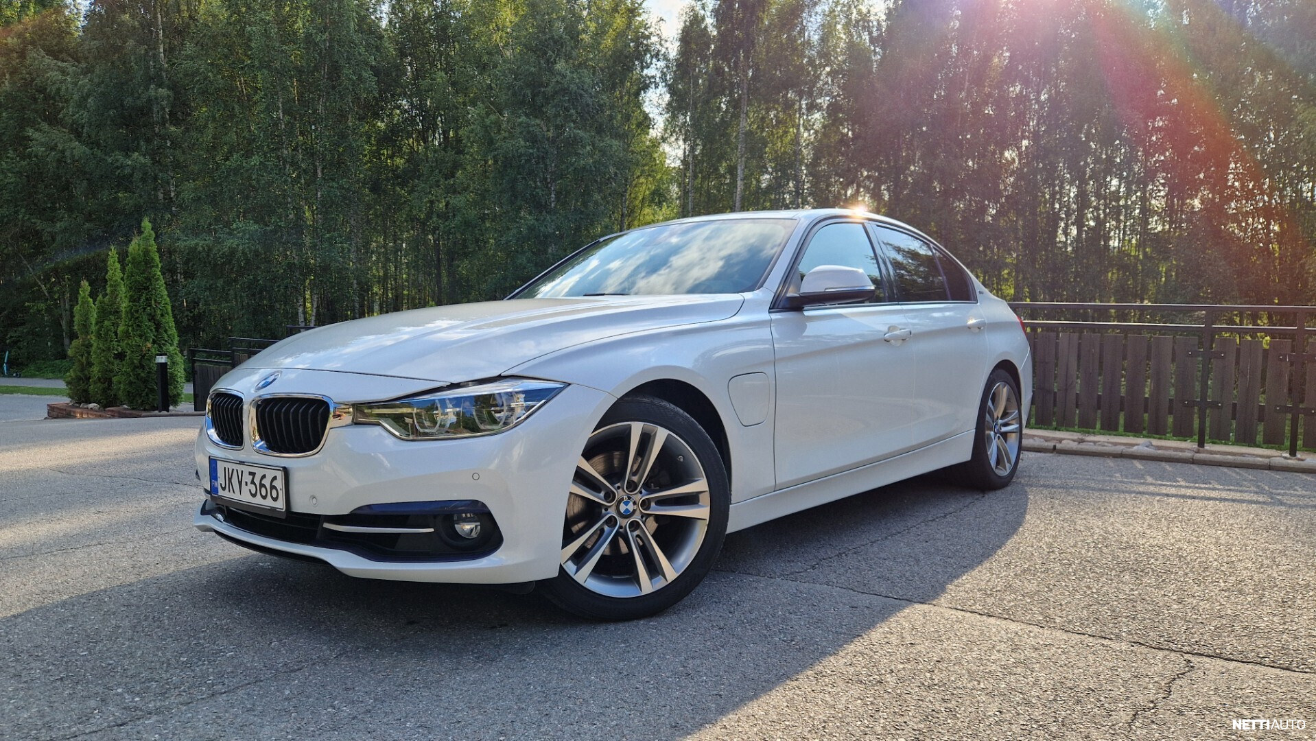 BMW 330