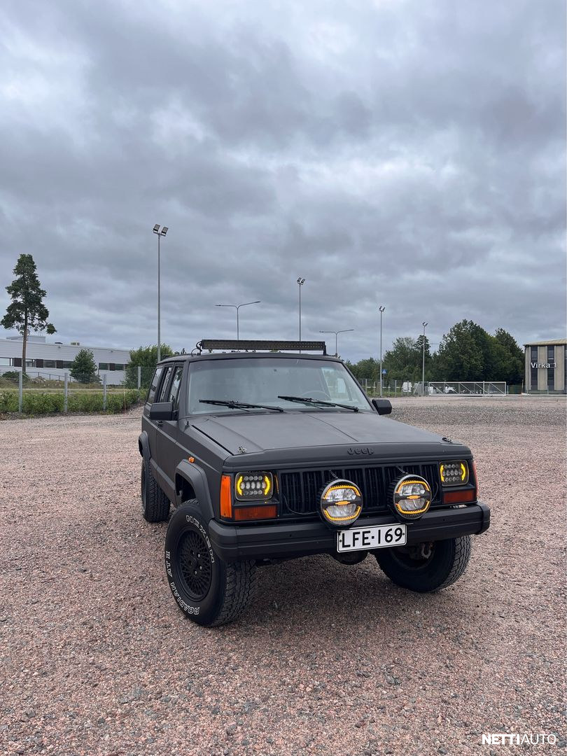 Jeep Cherokee