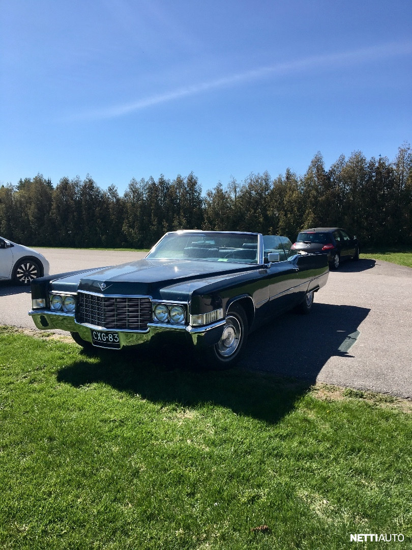 Cadillac De Ville