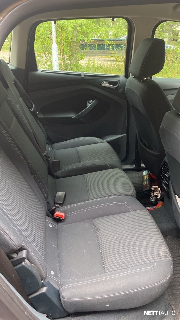 Ford C-Max 2012, photo 6/7