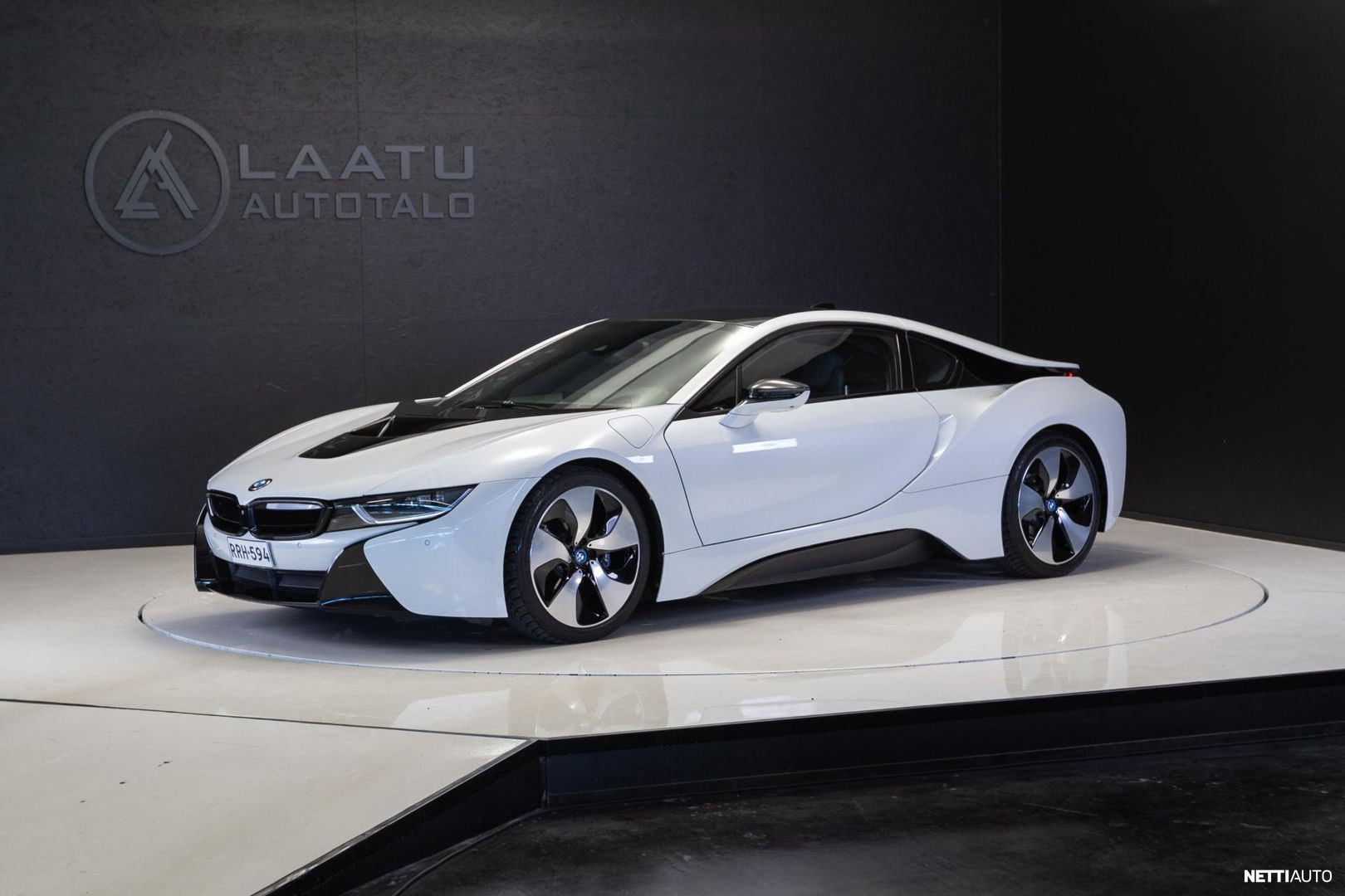 BMW i8