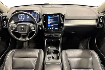 Volvo XC40 2019, photo 7/25
