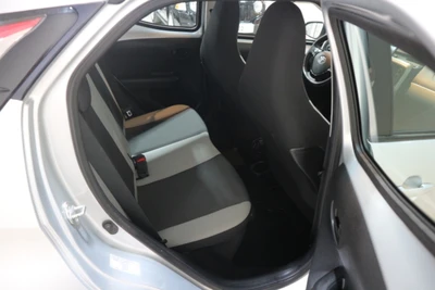 Toyota Aygo 1,0 VVT-i x-play 5ov 2016, kuva 6/8