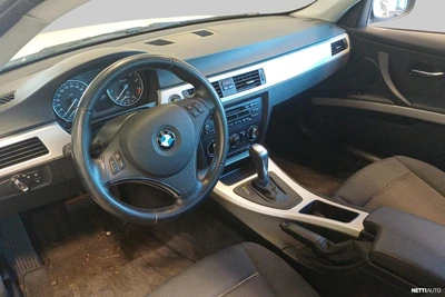 BMW 320 3-sarja 320 E92 Coupé 2011, photo 3/5