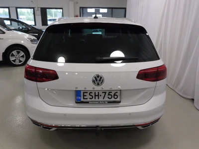 Volkswagen Passat 2020, photo 5/18