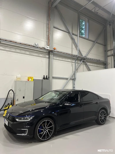 Volkswagen Passat 2017, photo 4/15