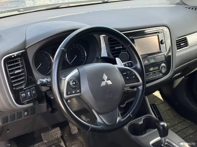 Mitsubishi Outlander 2015, kuva 6/7