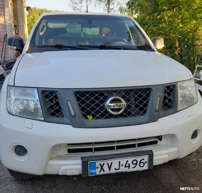 Nissan Navara 2013, photo 2/4