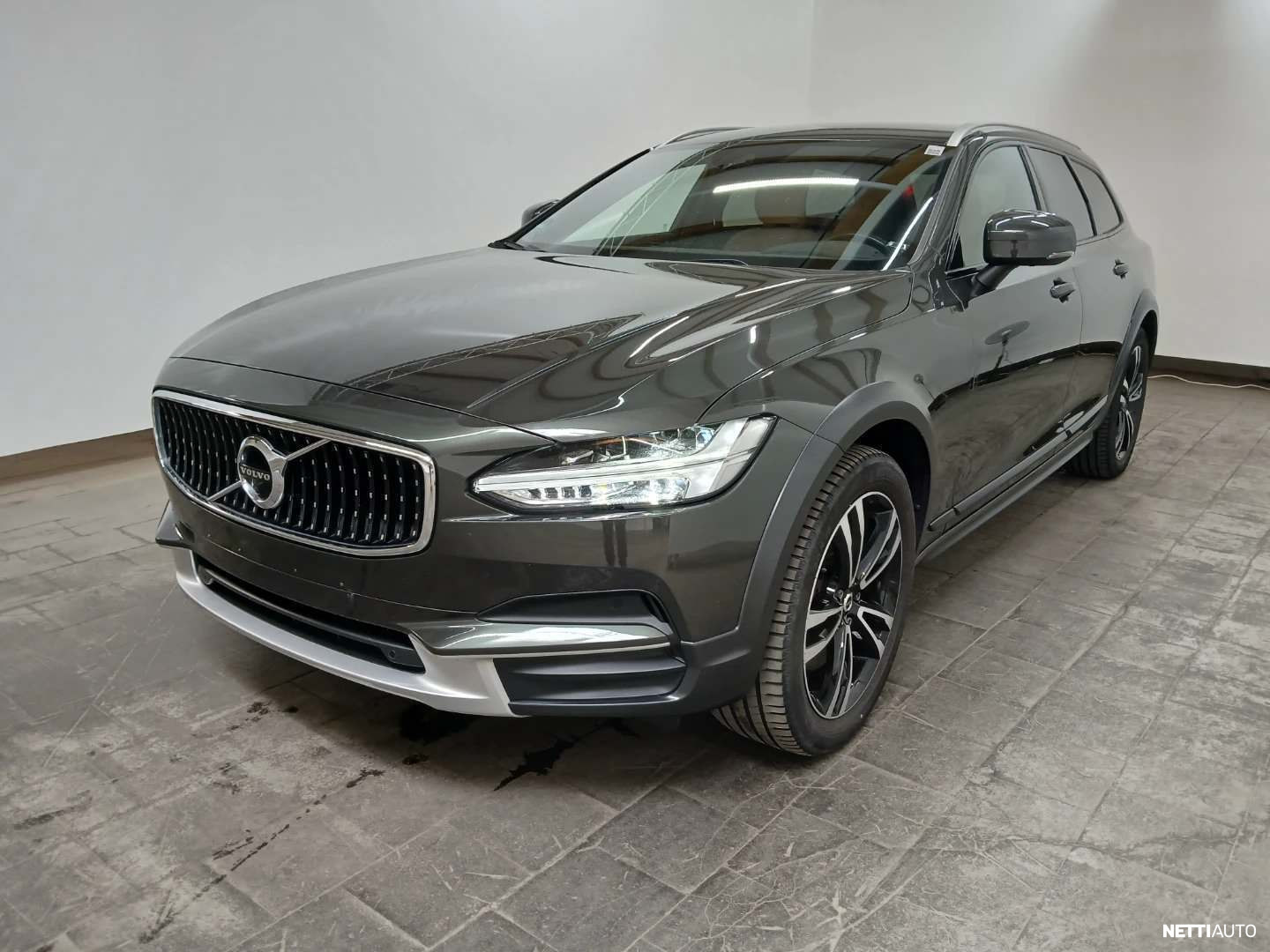 Volvo V90 Cross Country