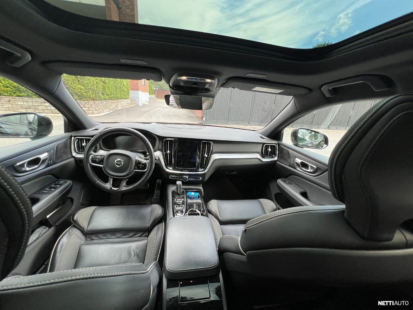 Volvo V60 2021, photo 5/7