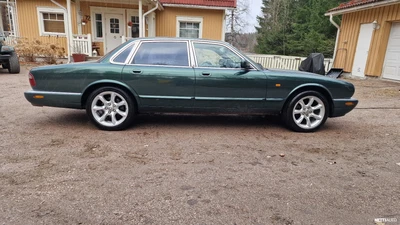 Jaguar XJR 1999, photo 4/22