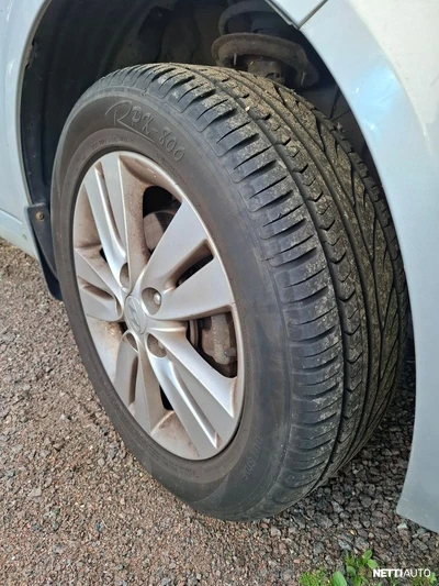 Hyundai ix20 1,4 5MT ISG Premium 2011, photo 8/8