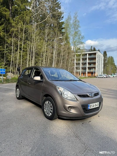 Hyundai i20 2012, photo 7/12