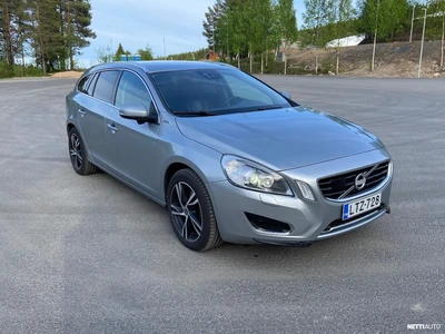 Volvo V60 D6 Summum+ plug in hybrid aut 2013, photo 1/17