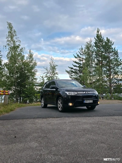 Mitsubishi Outlander 2013, photo 2/20