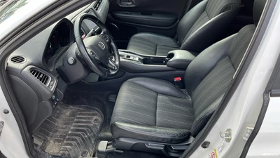 Honda HR-V 1,5 Executive CVT Autom 2018, kuva 3/10