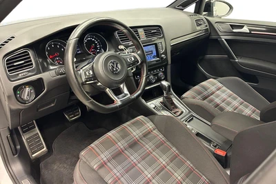Volkswagen Golf 2013, kuva 6/37