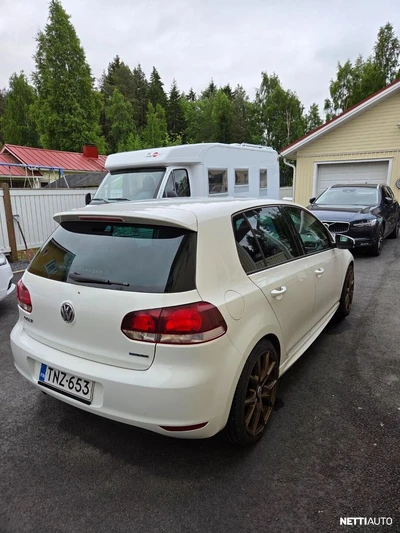 Volkswagen Golf 2011, kuva 3/10