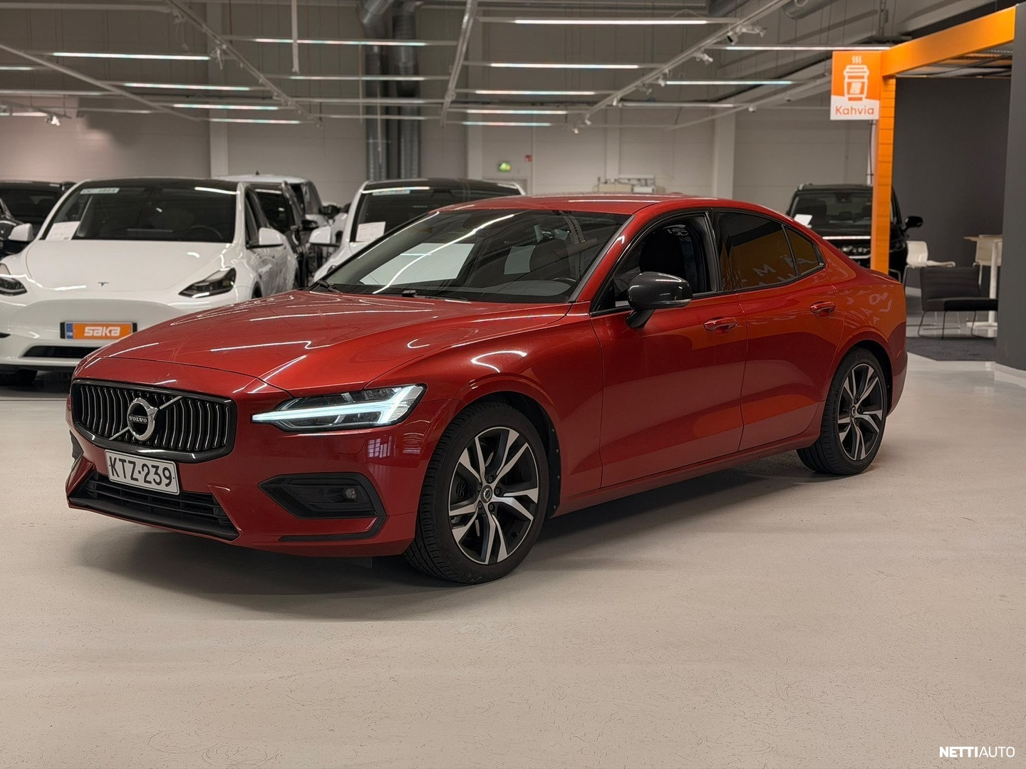 Volvo S60 2021, photo 3/10