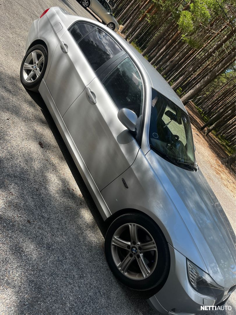 BMW 318 2010, photo 4/13
