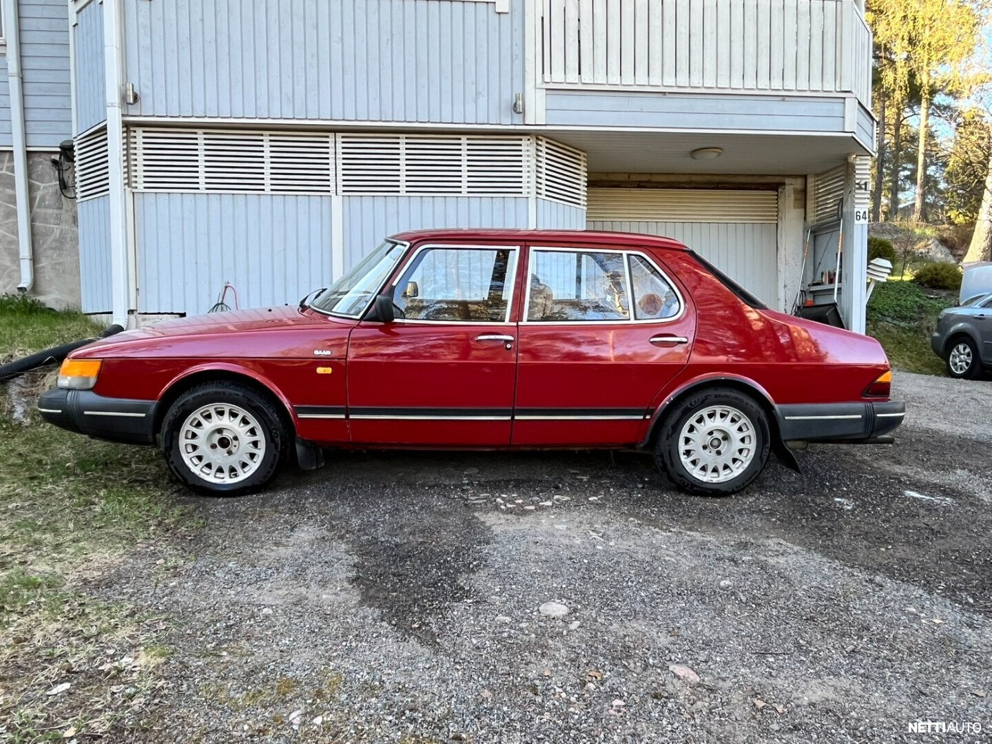 Saab 900