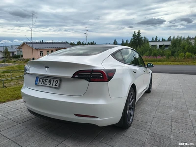 Tesla Model 3 Standard Range Plus 2021, photo 3/7