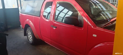 Nissan Navara 2,5 dCi 171 M6/AC 2007, kuva 5/14