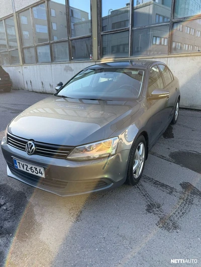 Volkswagen Jetta 2012, photo 7/10
