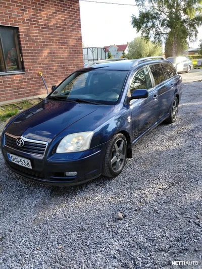 Toyota Avensis 2004, kuva 2/8