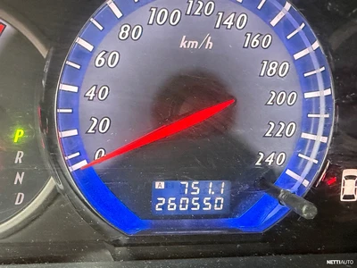 Mitsubishi Grandis 2004, kuva 2/2