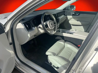 Volvo XC60 T8 AWD Inscription aut 2018, photo 4/4