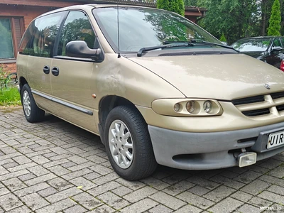 Chrysler Voyager Katsastettu 27.7.2026 2000, photo 2/24