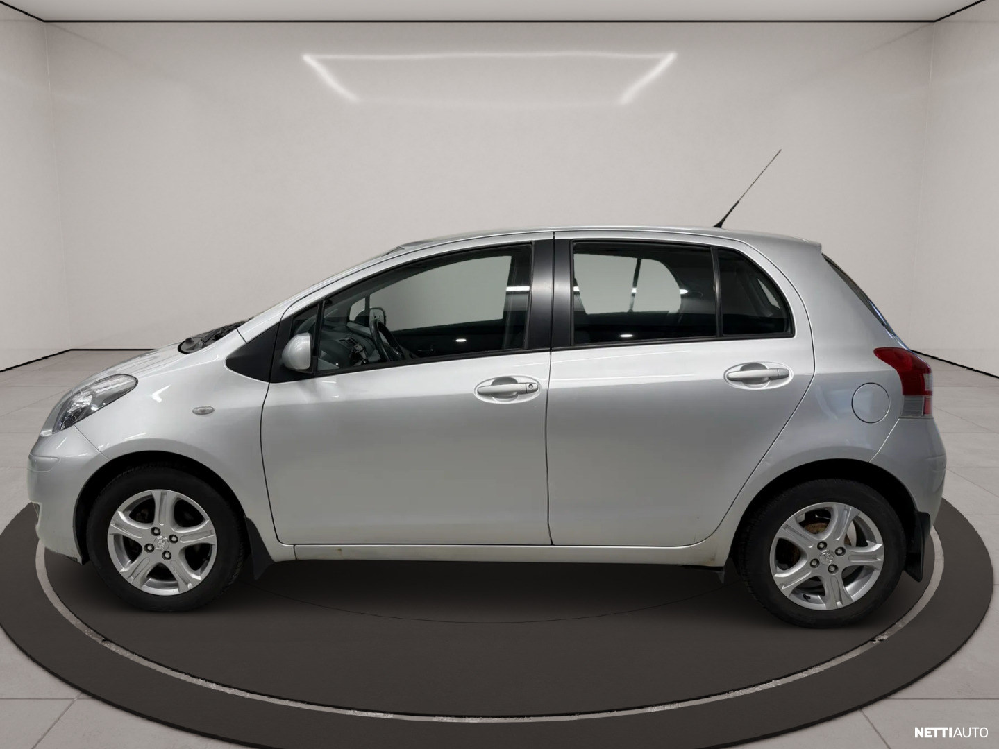 Toyota Yaris 2010, photo 4/16
