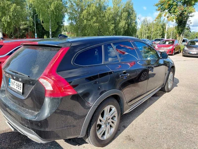 Volvo V60 Cross Country 2016, kuva 2/2
