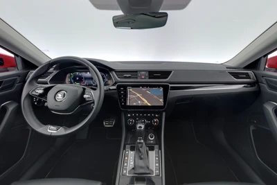 Skoda Superb 2023, kuva 7/10