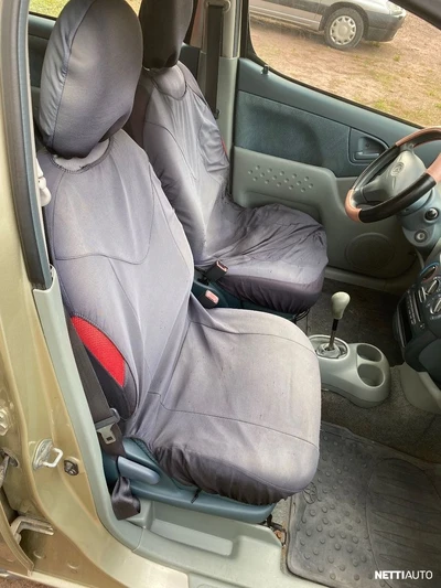 Toyota Yaris Yaris Verso 2002, kuva 6/9