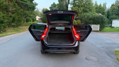 Volvo V60 D2 Momentum Business aut 2013, kuva 4/13