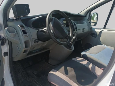 Renault Trafic 2011, kuva 4/5