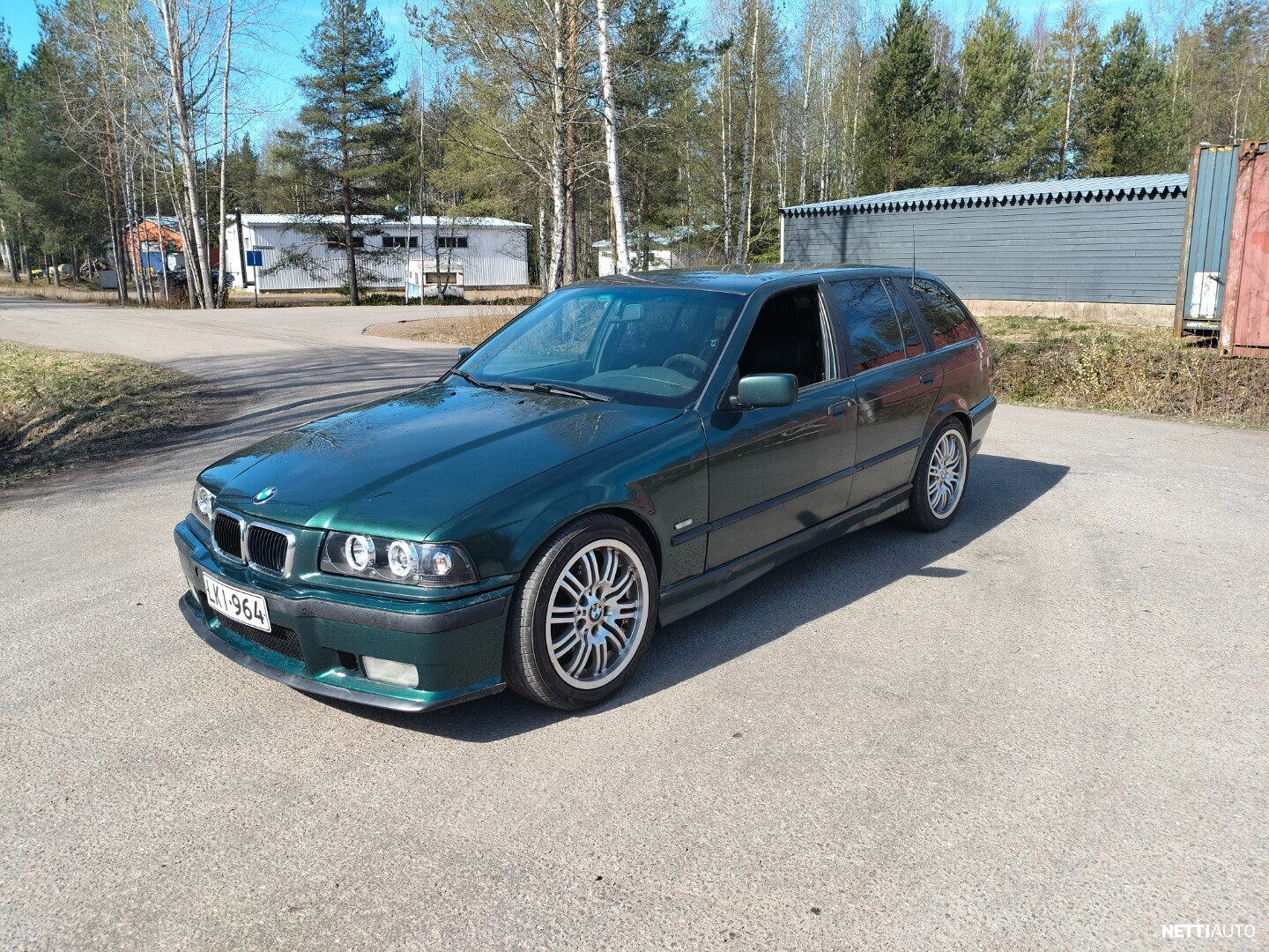 BMW 323