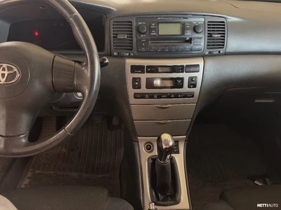Toyota Corolla 2005, kuva 6/10