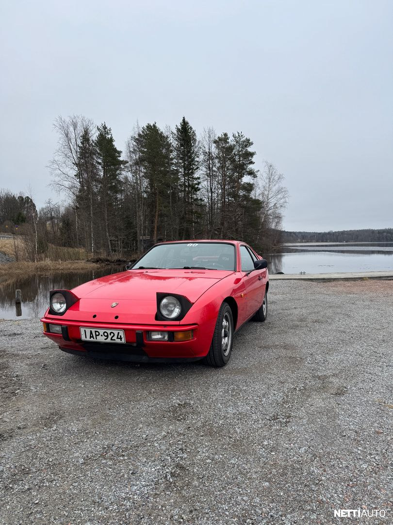 Porsche 924